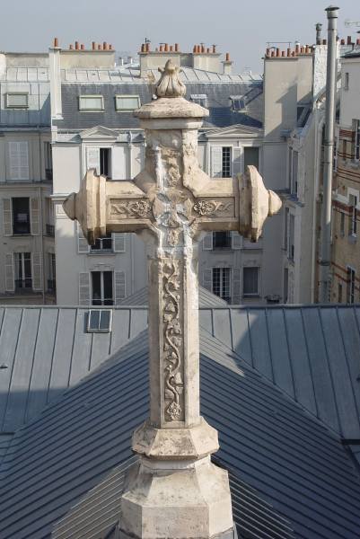 La croix et les toits