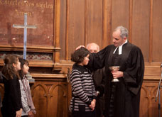baptême protestant d'une adolescente à l'Etoile à Paris